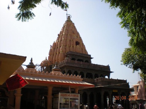 Mahakaleshwar_temple.JPG