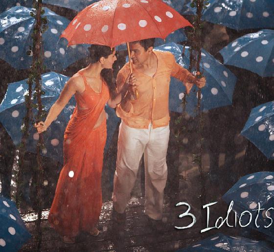 Aamir and Kareena in 3 Idiots