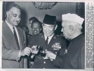 Indian Prime Minister Jawaharlal Nehru (right) toasts United Arab Republic President Gamal Abdel Nasser (left) and Indonesian President Sukarno (center) in New York, USA 1960