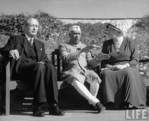 Indian Prime Minister Jawaharlal Nehru with British PM Harold MacMillan & his wife Lady Dorothy MacMillan - 1960