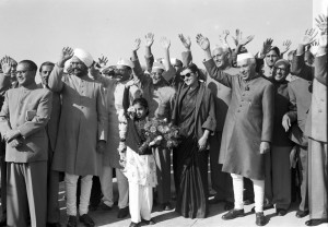harlal-Nehru,-Mrs_-Indira-Gandhi,-Shri-K_C_-Reddy,-Shri-Gulzari-Lal-Nanda,-Sardar-Swaran-Singh-and-others-bidding-farewell-to-the-Soviet-Leaders-at-Palam-Airport,-New-Delhi---December-1955